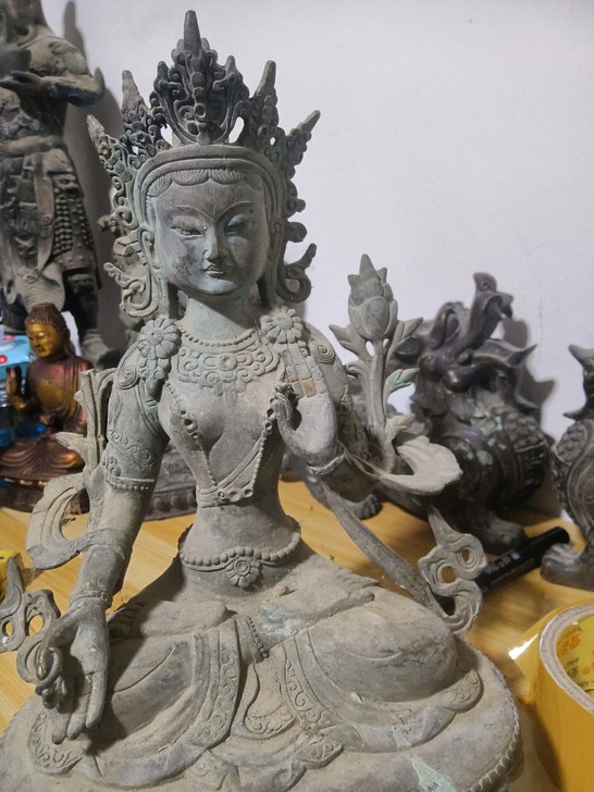 七八十年代左右老库存铜佛像一个