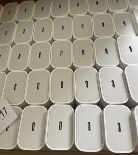 15全新充电头5v2a手机充电器小夜灯小电...