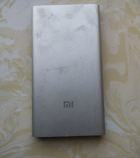 移动电源，小米充电宝5000mA ，正常使...