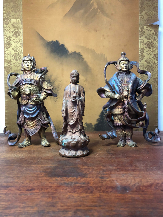 日本回流精工铜佛像三尊，整体品相完美，无磕...