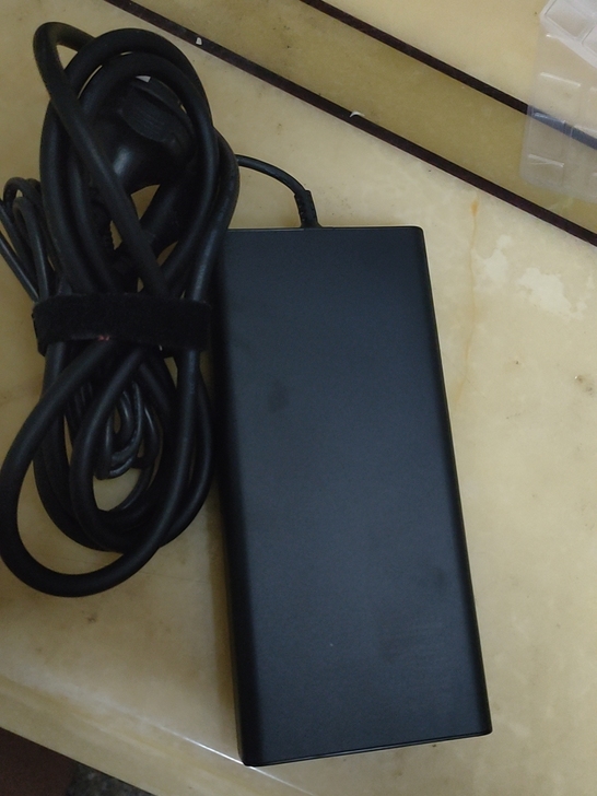 华为荣耀 荣耀猎人 游戏本 V700系列