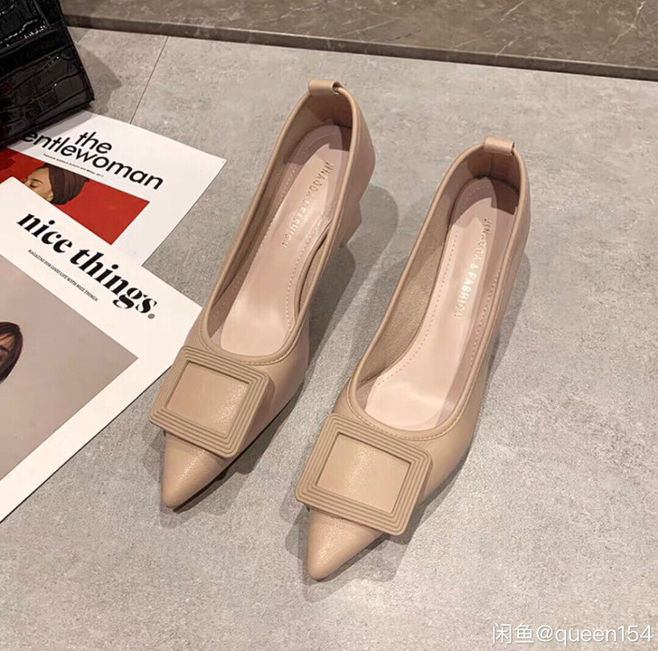 38码,七八厘米左右,天天不出门,没机会穿...