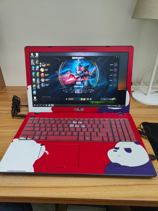 华硕高端游戏本，I5处理器+256G固态硬...