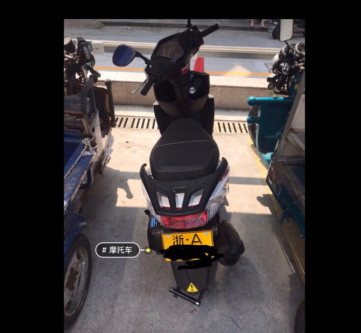 国四国产电喷系统踏板摩托车,九成新,有发票...