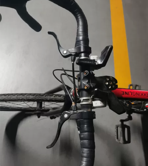 公路自行车QUISKI 禧玛诺变速器。看图...