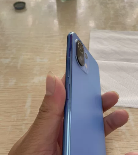 出售台小米11青春版8加128全原装，手机...