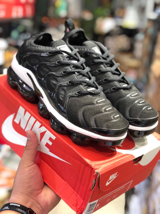 捡漏啦！！！NiKe全掌气垫跑鞋