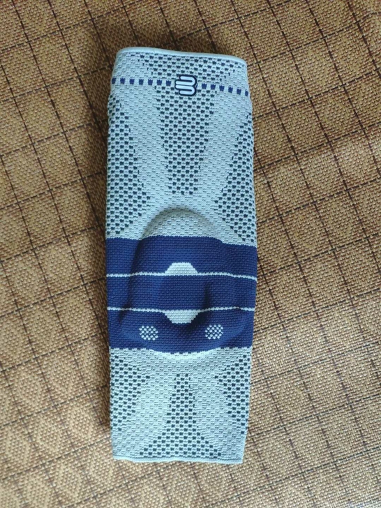 鲍尔芬护膝 保而防运动护具  低价出售，码...