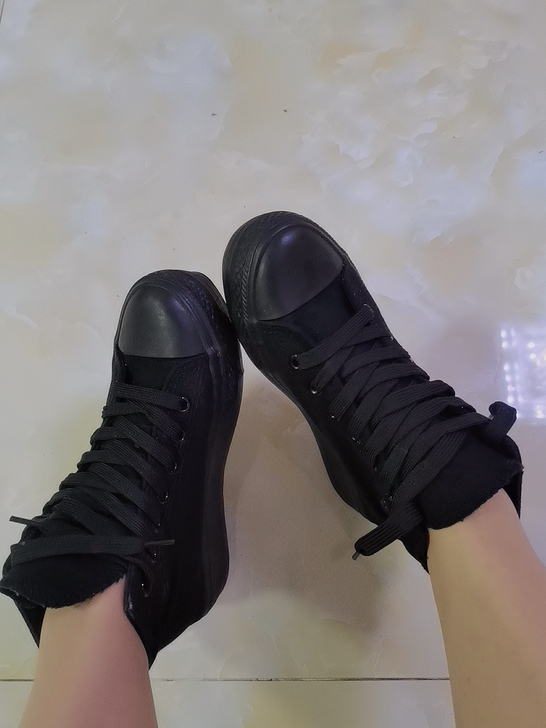 高帮内增高帆布鞋，穿过两次，37码，我穿有...