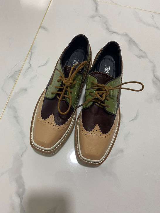 九成新，37码漆皮巴洛克松糕鞋，没怎么穿，...