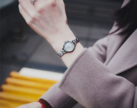 ?【新年礼物】聚利时手表女2021年新款高...