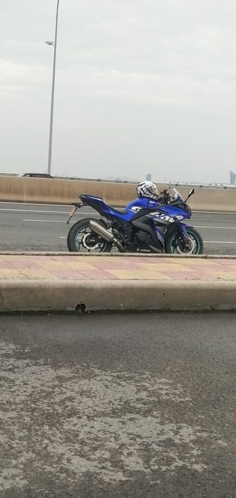 双杠350小忍者20年初的车行驶2500缓...