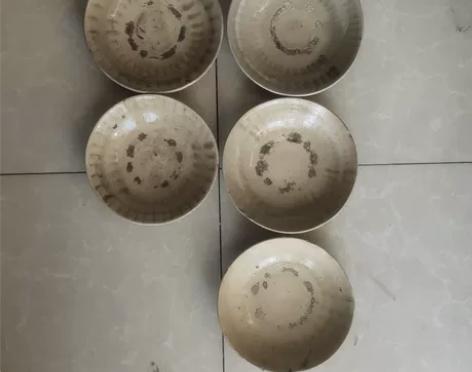 明代磁州窑白釉暗青花小茶碗5个，喝茶喝酒拍...
