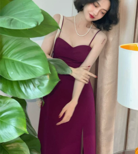 ?酒午自制 法式复古吊带开叉连衣裙 全新，...