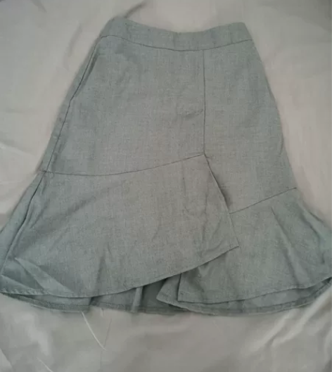 8成新-半身鱼尾裙，灰色 [钉子]均码(可...