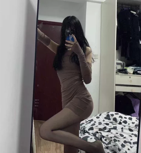 【实拍清衣柜】本人自穿款 性感高领连衣裙紧...