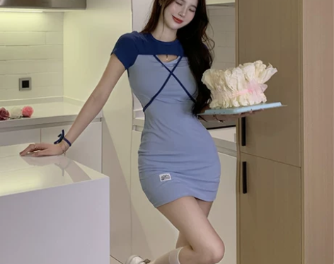 交叉绑带包臀连衣裙女2021年新夏设计感小...