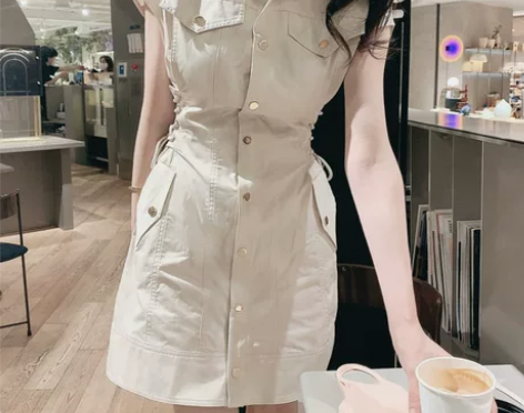 2022年夏季新款女装洋气减龄工装风裙子设...