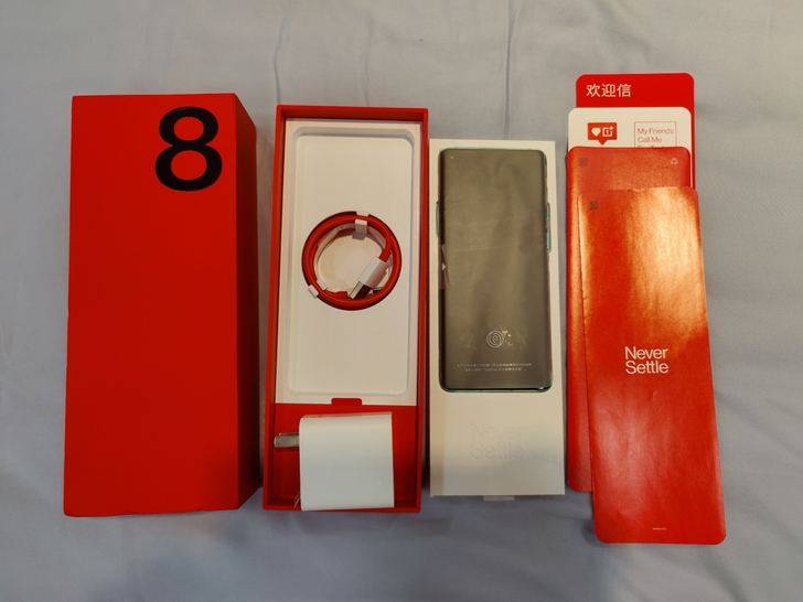 自用一加8pro,配置是8+128g标配,...