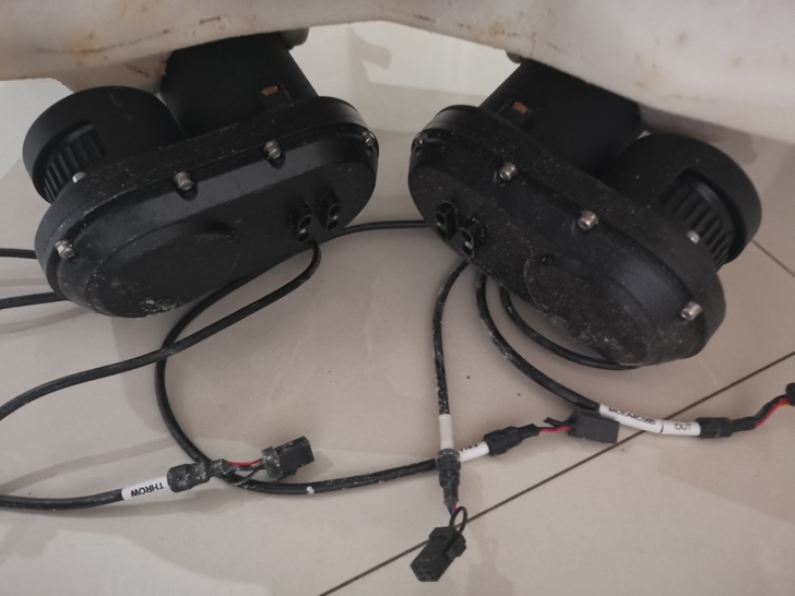 极飞v40播撒器,用了三百亩地,改行卖掉