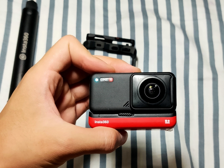 insta 360 one r 全景镜头版...