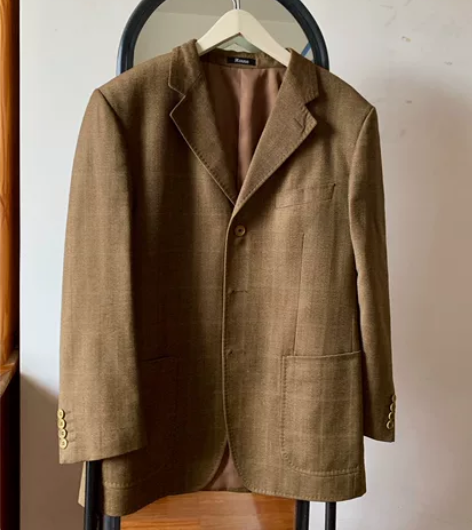 纯羊毛品牌男士西服，肩宽47.5厘米，腰围...