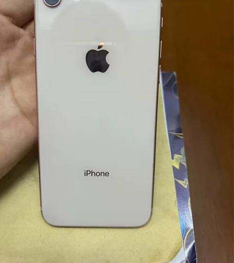 苹果8，64g没有修过 功能都好的，外观9...
