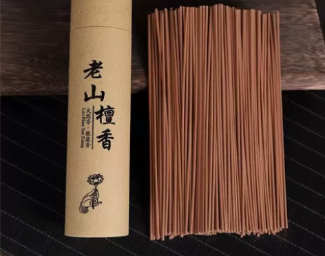 巨大捡漏！！！朋友茶馆倒闭清货，百年沉香檀...