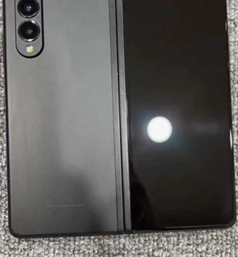三星Fold3 12+256G 成色嘎...