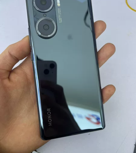 荣耀60  256G 三网通 九九新 官保...