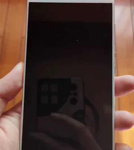 荣耀V8，4+32版本，一手自用，成色如图...