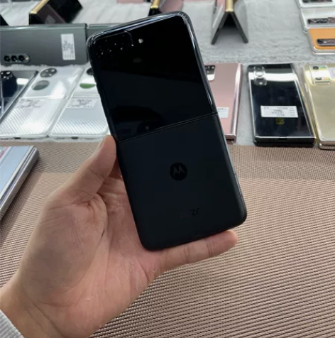 摩托罗拉刀锋 2022 全套 12?512