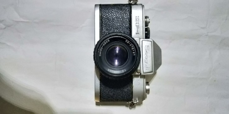 海鸥DF一1单反套机8.5成新库存积压无自拍