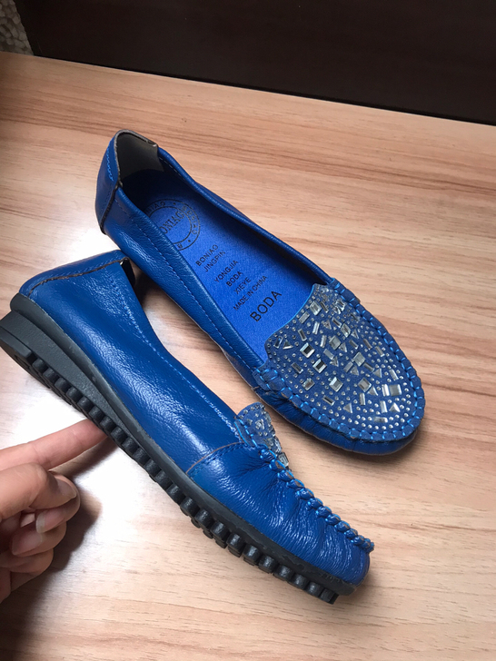 亏本特价全新 真皮平底鞋豆豆鞋头层牛皮妈妈...