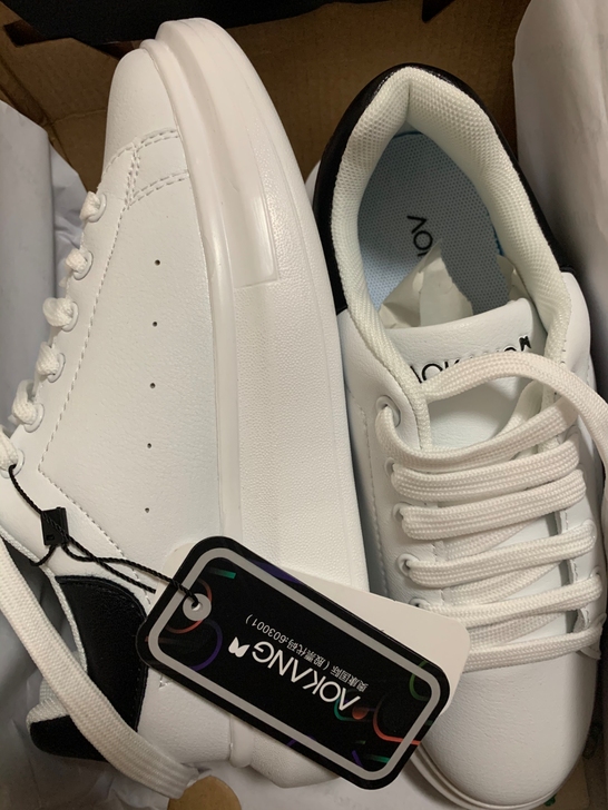 闲置奥康小白鞋