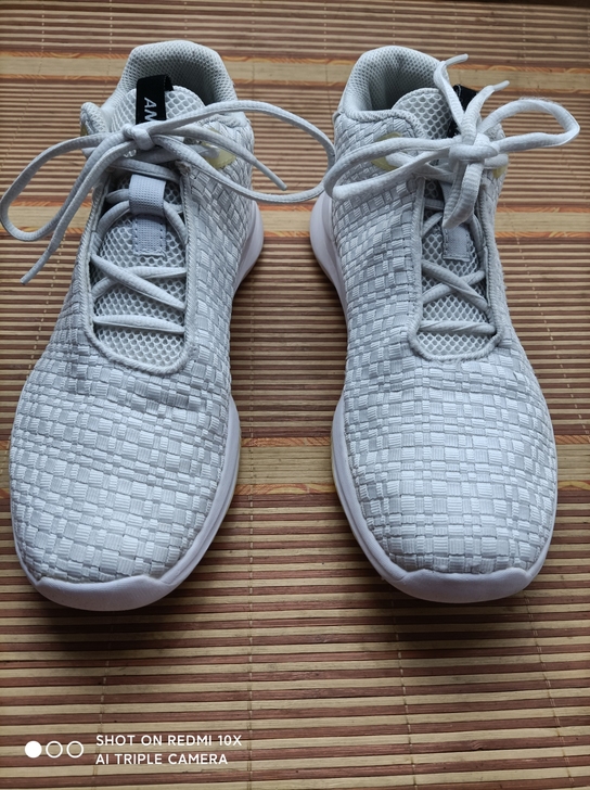 二手男安踏运动鞋42码   鞋子保证正品 ...