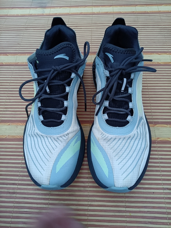 二手男鞋安踏运动鞋41码   鞋子保证正品...