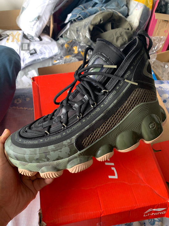 李宁中帮篮球鞋，40，41，41.5，42...