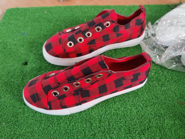 格子布鞋爆款四季平底男女帆布鞋大码休闲格子...