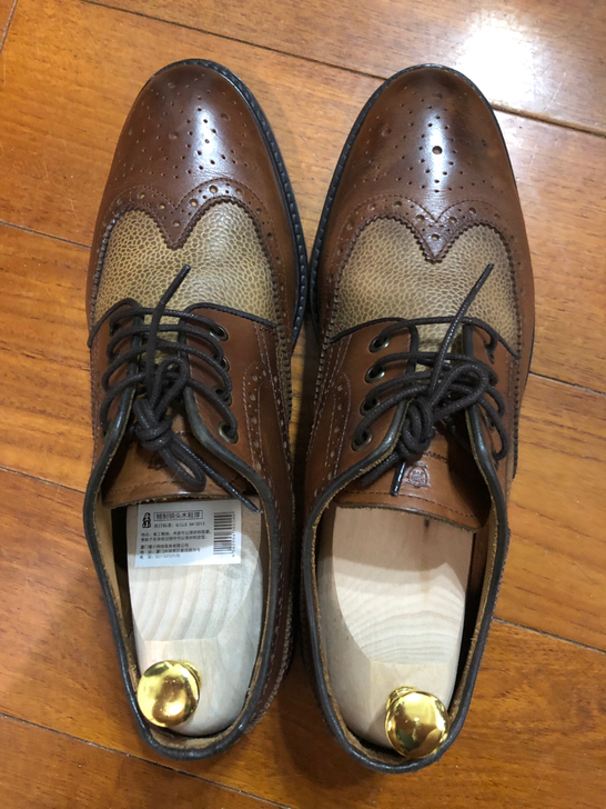 Massimo dutti布洛克雕花男皮鞋