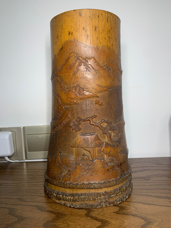 #收藏博物馆#清代竹根雕文房大笔筒，尺寸超...