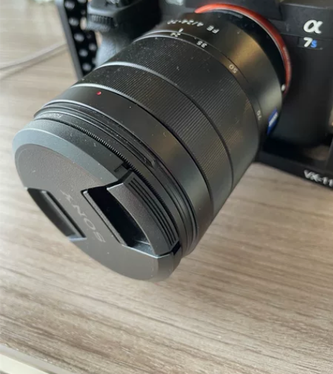 出一支sony24-70f4镜头，去年6月...