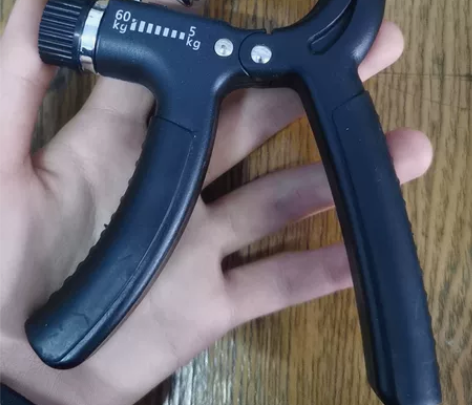 握力器 九成新哦～  （基本没用过）几乎全...