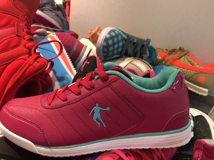 乔丹女鞋，仅剩36一双，8成新