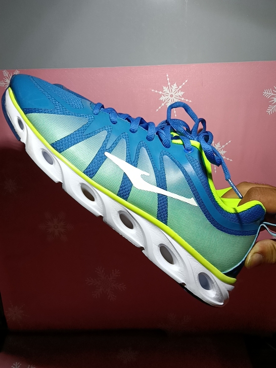 鸿星尔克42码。以清洗消毒