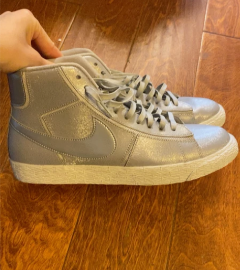 NiKE全新 高帮运动鞋 39码 板鞋 感...