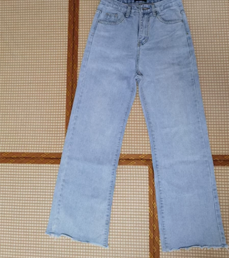 牛仔裤 腰围35  臀围50  裤长102...