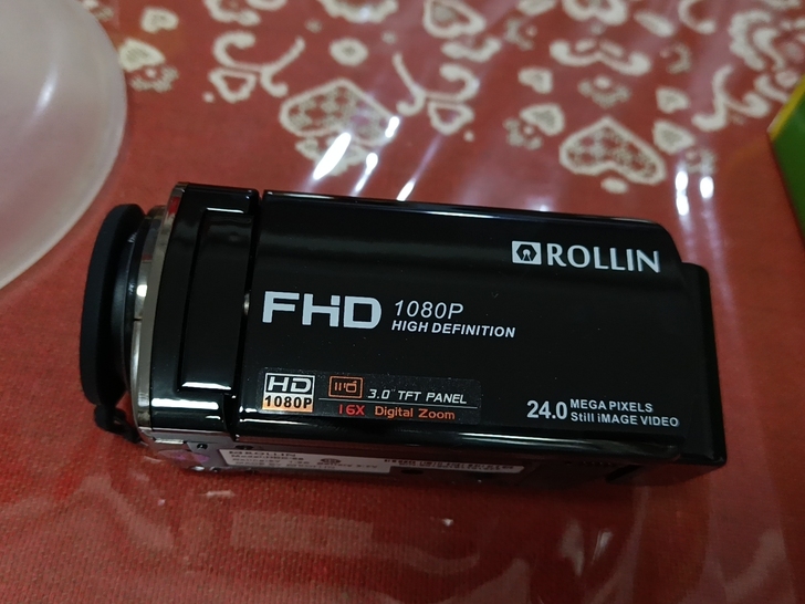 老摄影机一台，现在不用了。