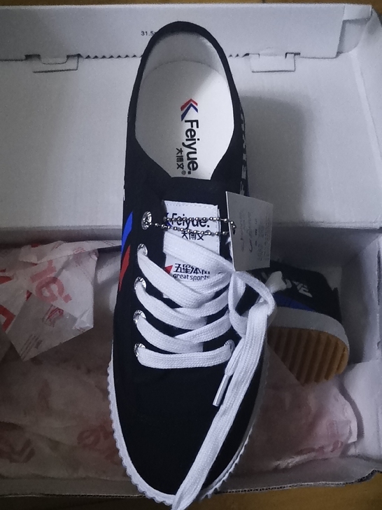 飞跃全新，41码，活动所得。60出。