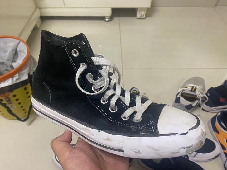 Converse Chuck Taylor...